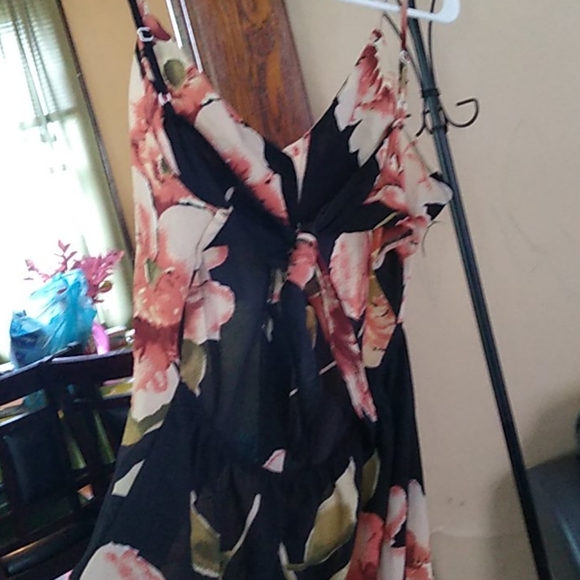 Dress - Picture 2 of 2